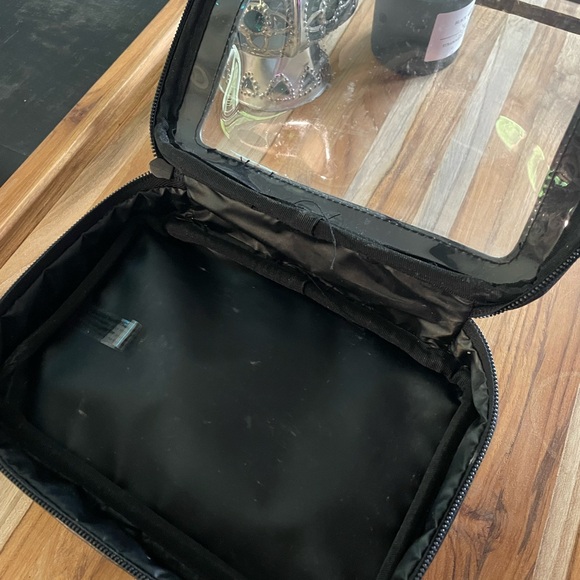 Black Beis Cosmetics Case - Picture 3 of 5